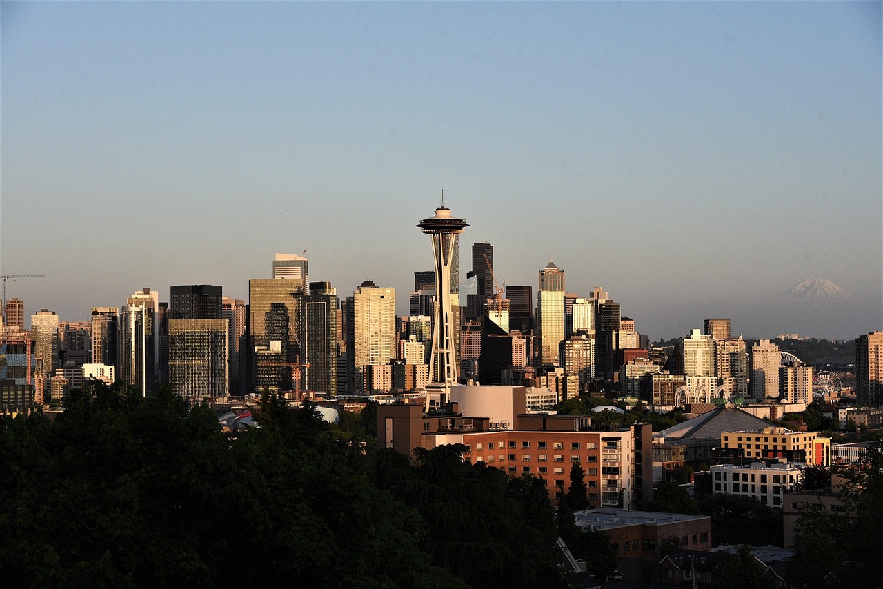 Traffic moving through Seattle